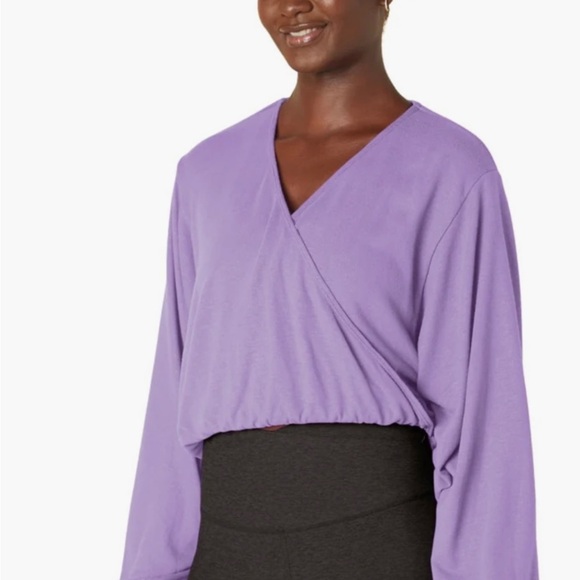 Beyond Yoga Women's Wrapped Up Pullover purple small - Picture 2 of 6
